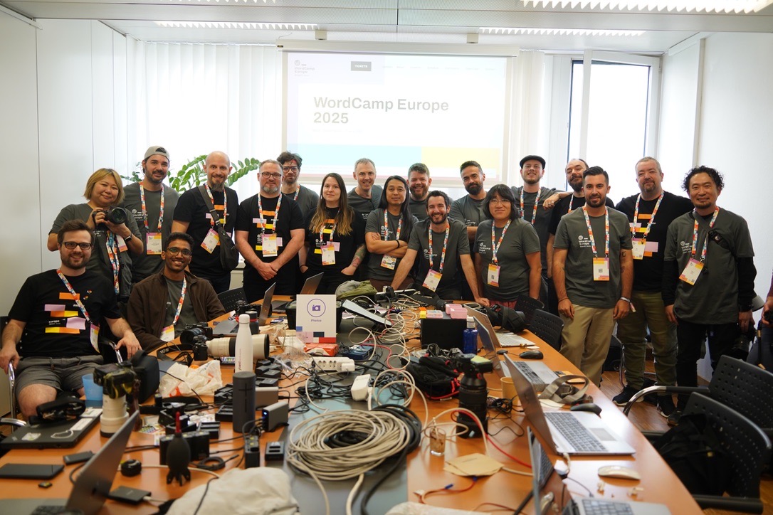 El equipo de fotografía de la WordCamp Europe 2025